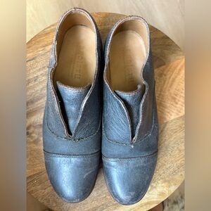 Bed Stu Cobbler series distressed leather and canvas grey blue barely worn